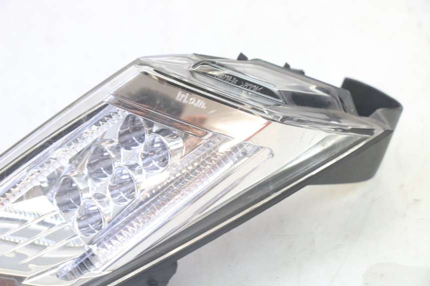 photo de RÜCKLICHT RECHTS PEUGEOT SATELIS 125 (2013 - 2018)