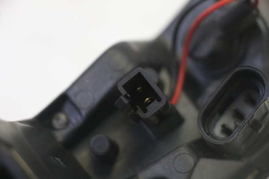 photo de RÜCKLICHT RECHTS PEUGEOT SATELIS 125 (2013 - 2018)