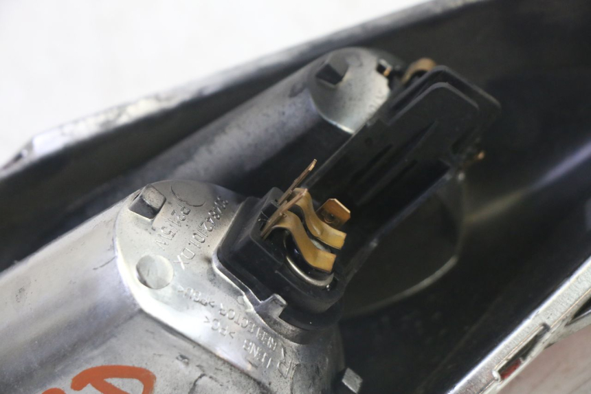 photo de RECHTES RÜCKLICHT YAMAHA X-MAX XMAX 250 (2006 - 2009)