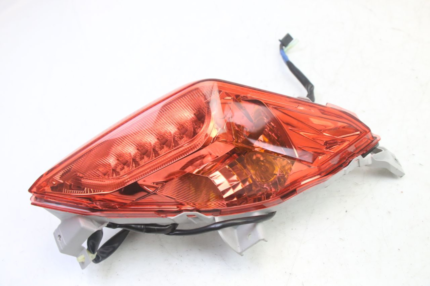 photo de RÜCKLICHT RECHTS YAMAHA XMAX X-MAX 125 (2021 - 2025)