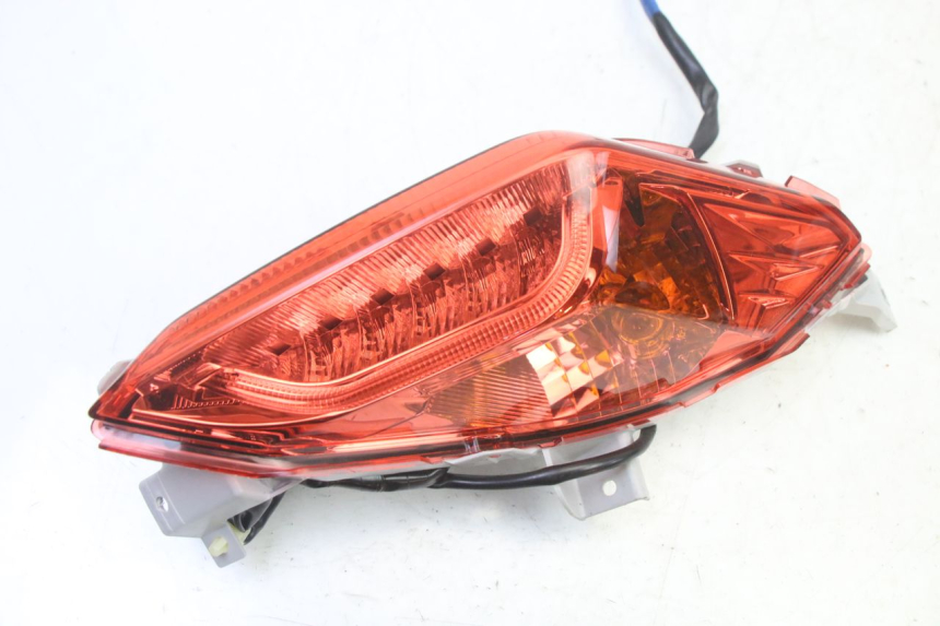 photo de RÜCKLICHT RECHTS YAMAHA XMAX X-MAX 125 (2021 - 2025)