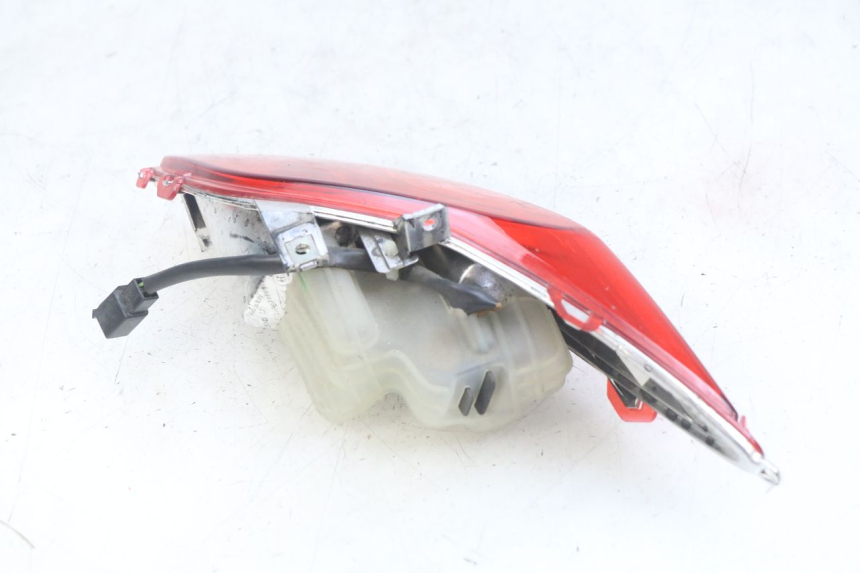 photo de RECHTES RÜCKLICHT YAMAHA X-MAX XMAX 125 (2010 - 2014)