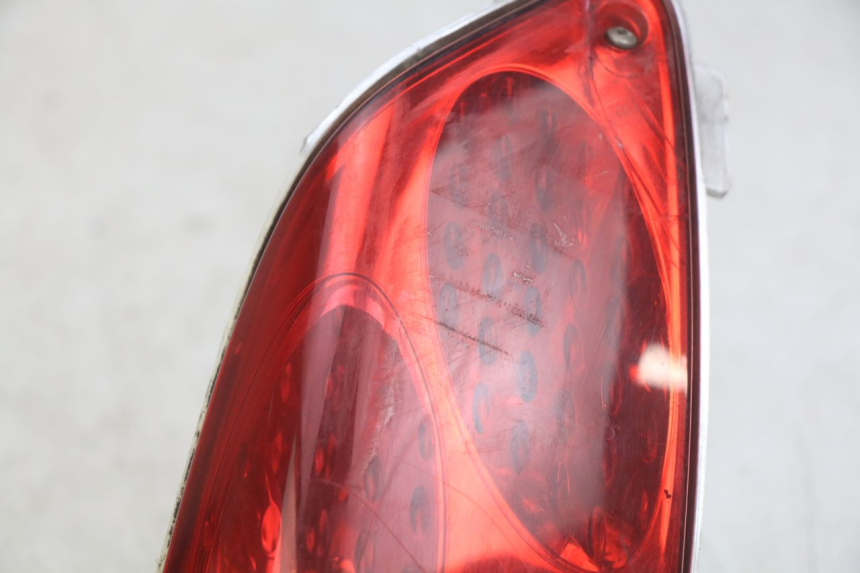 photo de RECHTES RÜCKLICHT YAMAHA XMAX X-MAX 125 (2006 - 2009)