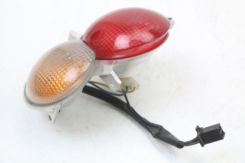 photo de RÜCKLICHT RECHTS YAMAHA YP MAJESTY 125 (2002 - 2006)