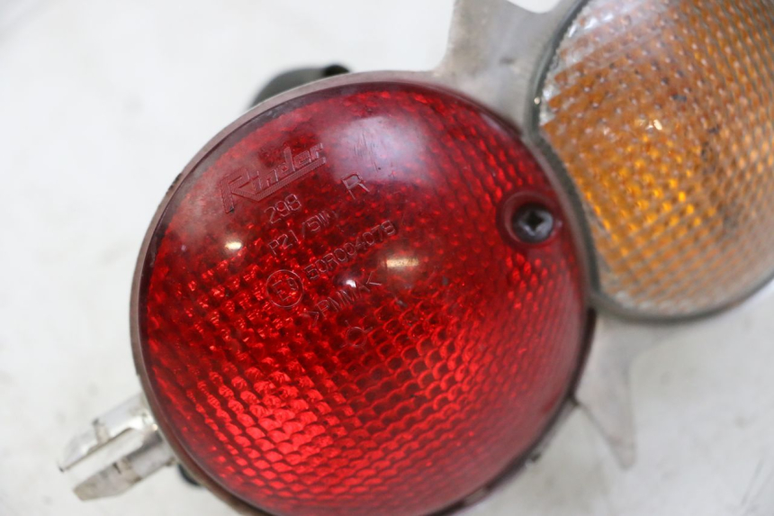 photo de RÜCKLICHT RECHTS YAMAHA YP MAJESTY 125 (2002 - 2006)