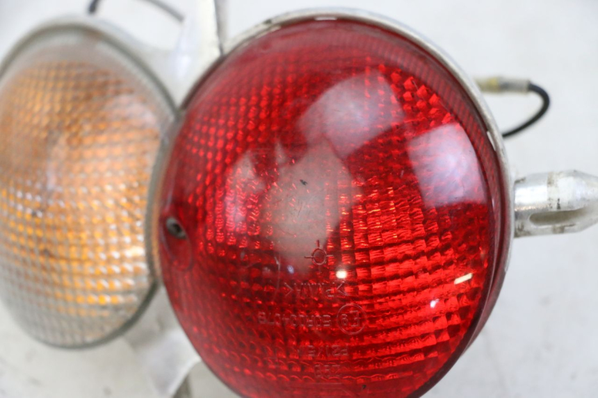 photo de RÜCKLICHT RECHTS YAMAHA YP MAJESTY 125 (2002 - 2006)