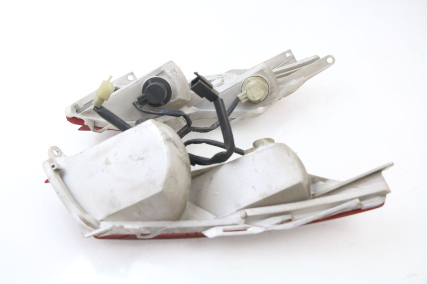 photo de RÜCKLICHT HONDA FES PANTHEON 125 (2003 - 2007)