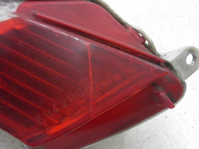 photo de RÜCKLICHT LINKS HONDA FES PANTHEON 125 (2003 - 2007)