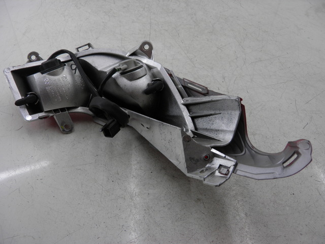 photo de RÜCKLICHT LINKS HONDA FES S-WING SWING 125 (2007 - 2015)