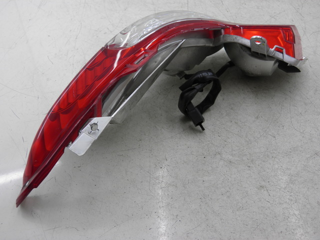 photo de RÜCKLICHT LINKS HONDA FES S-WING SWING 125 (2007 - 2015)