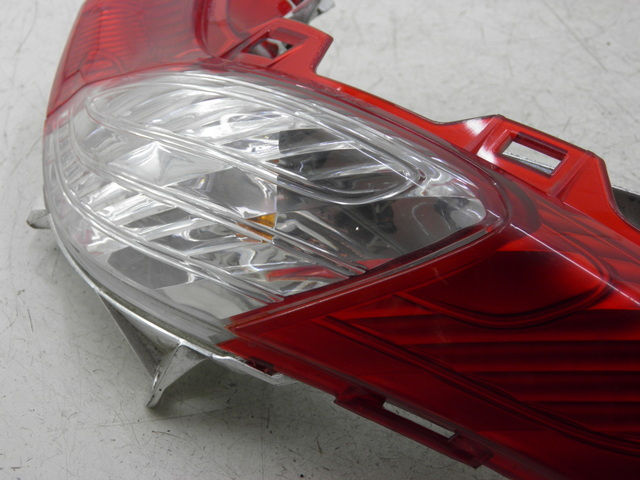 photo de RÜCKLICHT LINKS HONDA FES S-WING SWING 125 (2007 - 2015)