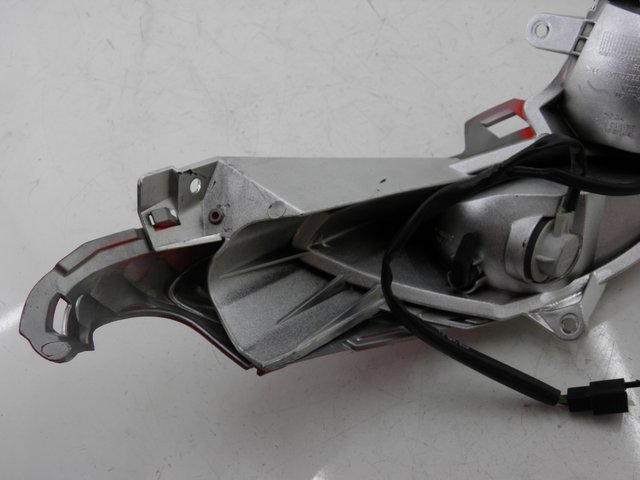 photo de RÜCKLICHT LINKS HONDA FES S-WING SWING 125 (2007 - 2015)