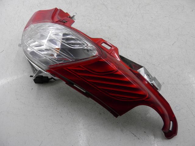 photo de RÜCKLICHT LINKS HONDA FES S-WING SWING ABS 125 (2007 - 2015)