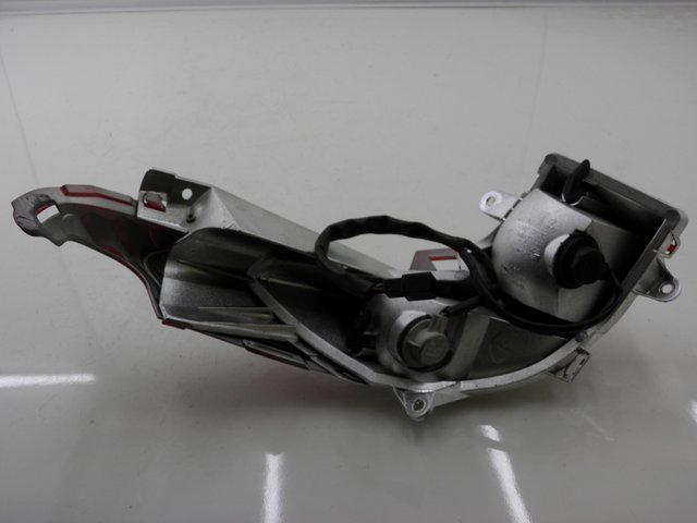 photo de RÜCKLICHT LINKS HONDA FES S-WING SWING ABS 125 (2007 - 2015)