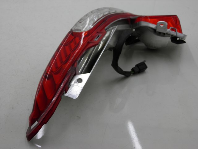 photo de RÜCKLICHT LINKS HONDA FES S-WING SWING ABS 125 (2007 - 2015)