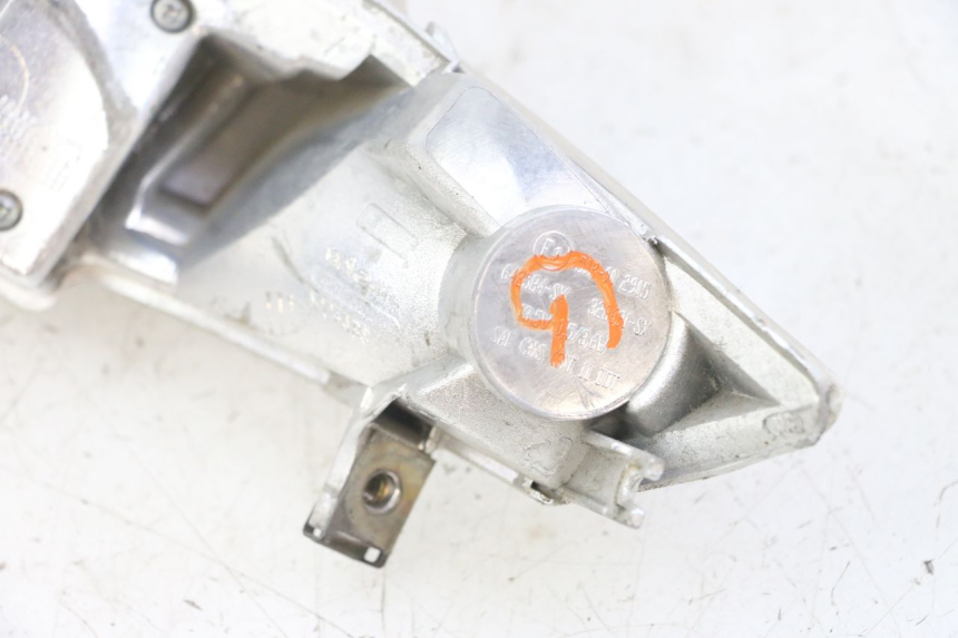 photo de RÜCKLICHT LINKS PIAGGIO IE MP3 YOURBAN 300 (2011 - 2016)