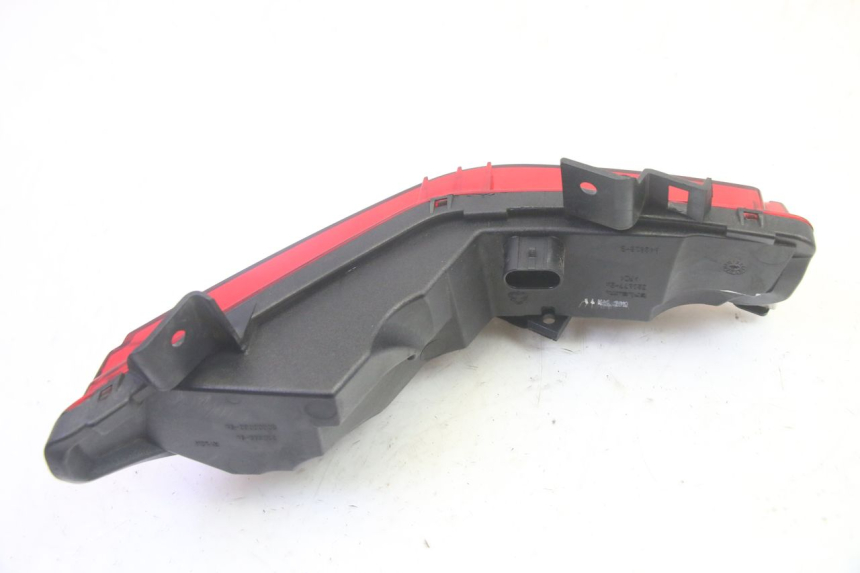 photo de RÜCKLICHT LINKS PIAGGIO MP3 HPE 350 (2018 - 2020) - Alternative Perspektive