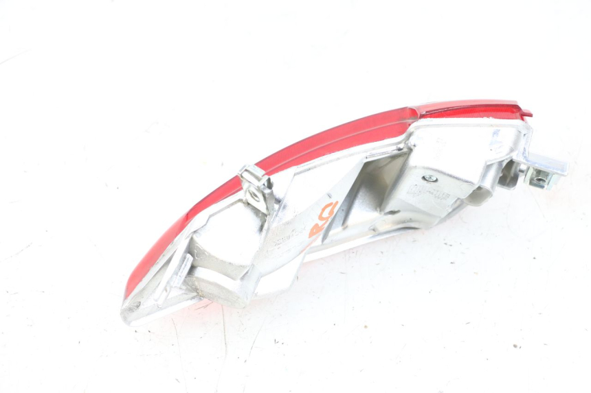 photo de RÜCKLICHT LINKS PIAGGIO MP3 HPE 300 (2019 - 2026) - Technische Nahaufnahme
