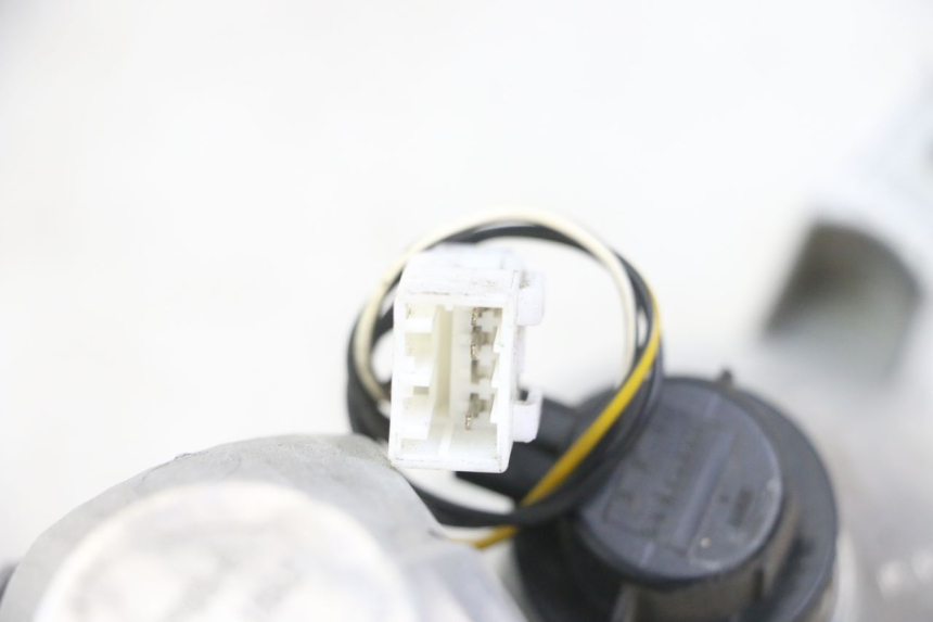 photo de RÜCKLICHT LINKS PIAGGIO MP3 LT 300 (2010 - 2016)