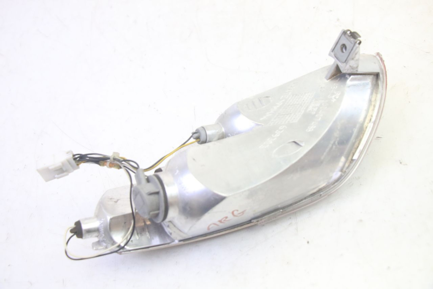 photo de LINKES RÜCKLICHT PIAGGIO MP3 LT 400 (2007 - 2012) - Details der Befestigungspunkte