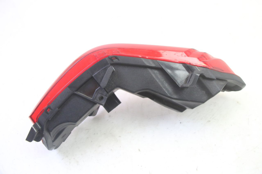 photo de RÜCKLICHT LINKS PIAGGIO MP3 500 (2016 - 2018) - Alternative Perspektive