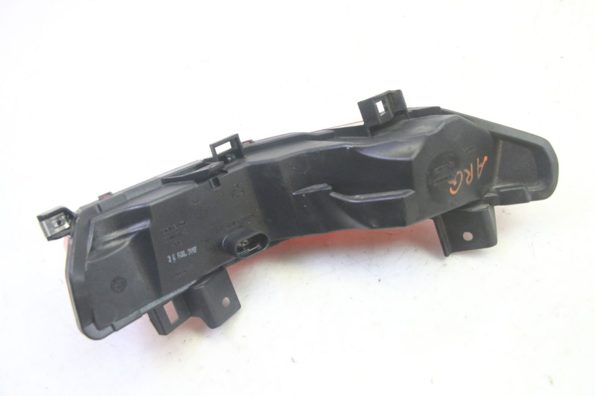 photo de RÜCKLICHT LINKS PIAGGIO MP3 500 (2016 - 2018) - Technische Nahaufnahme