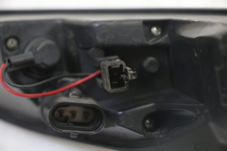 photo de RÜCKLICHT LINKS PEUGEOT SATELIS 125 (2013 - 2018)