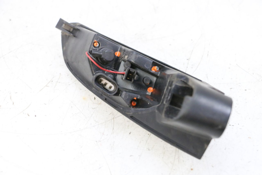 photo de RÜCKLICHT LINKS PEUGEOT SATELIS 125 (2013 - 2018) - Technische Nahaufnahme