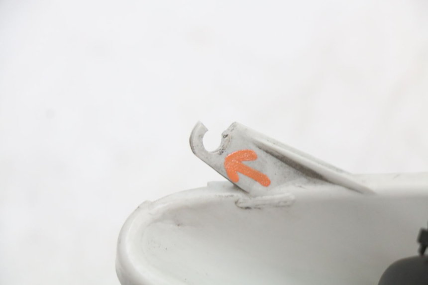 photo de LINKES RÜCKLICHT YAMAHA XMAX X-MAX 125 (2006 - 2009)