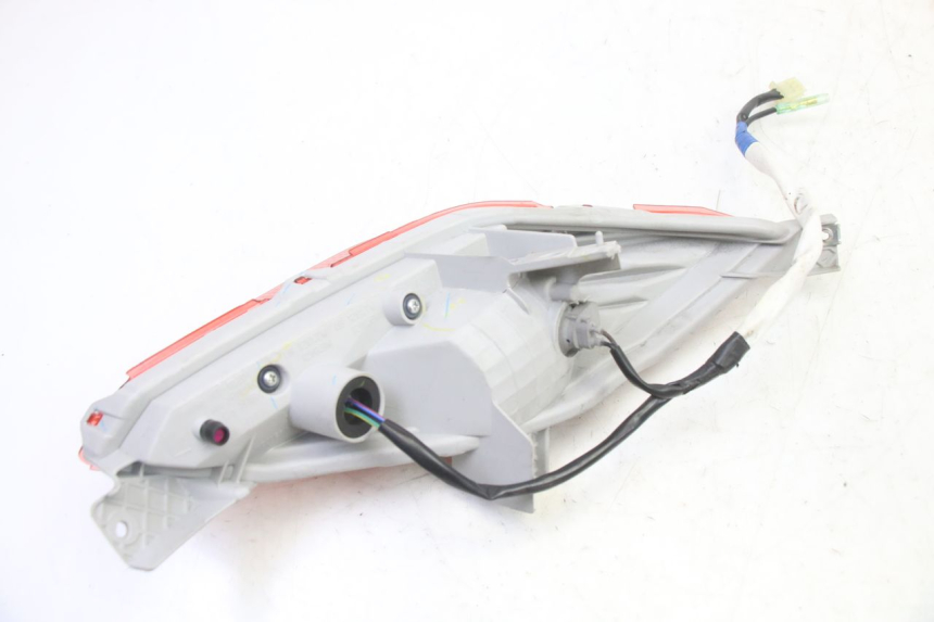 photo de RÜCKLICHT LINKS YAMAHA XMAX X-MAX 125 (2021 - 2025) - Technische Nahaufnahme