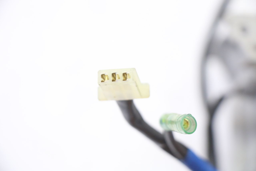 photo de RÜCKLICHT LINKS YAMAHA XMAX X-MAX 125 (2021 - 2025) - Details der Befestigungspunkte