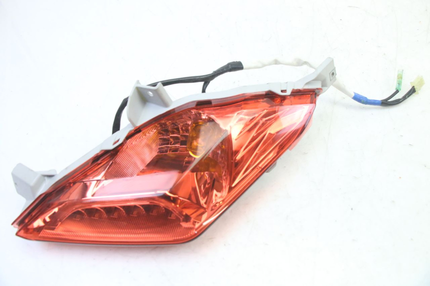 photo de RÜCKLICHT LINKS YAMAHA XMAX X-MAX 125 (2021 - 2025)