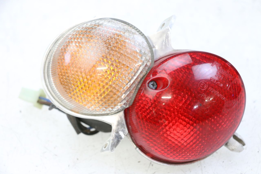 photo de RÜCKLICHT LINKS YAMAHA YP MAJESTY 125 (2002 - 2006)