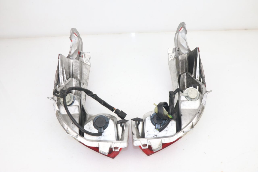 photo de RÜCKLICHT HONDA FES S-WING SWING ABS 125 (2007 - 2015)