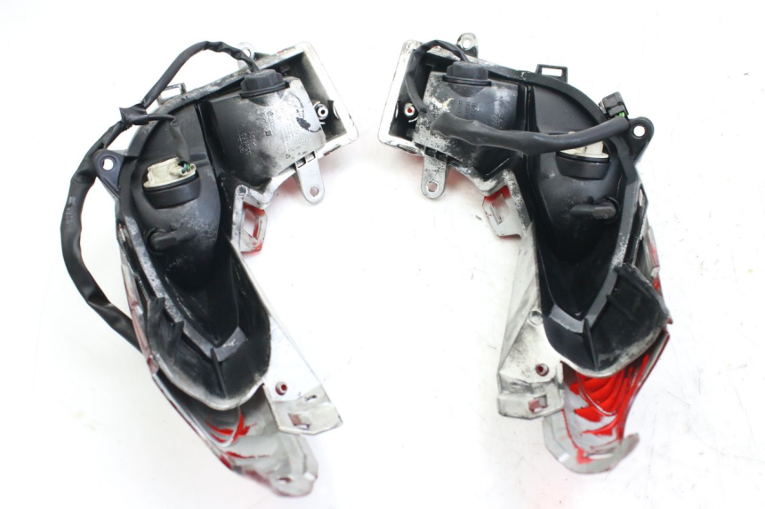 photo de RÜCKLICHT HONDA FES S-WING SWING ABS 125 (2007 - 2015)