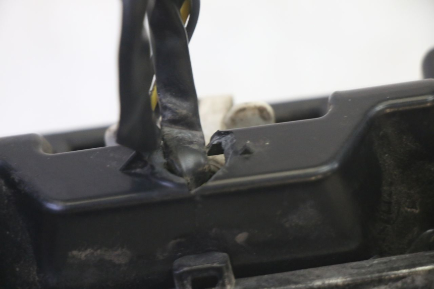 photo de RÜCKLICHT RIDE RACE 2T 50 (2012 - 2017) - Details der Befestigungspunkte