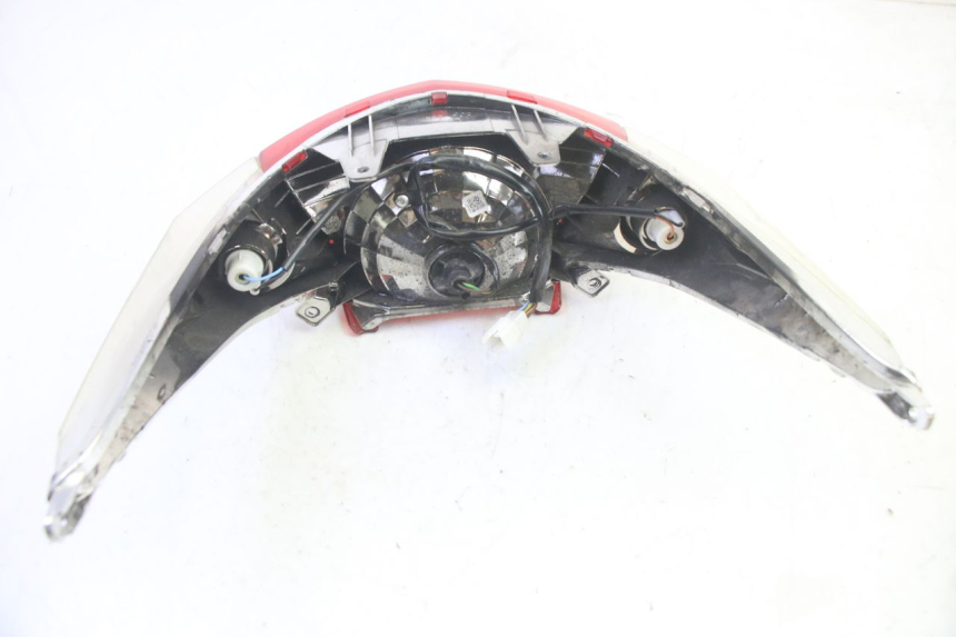 photo de RÜCKLICHT JM MOTORS SANTANA EVO 50 (2024 - 2026) - Details der Befestigungspunkte