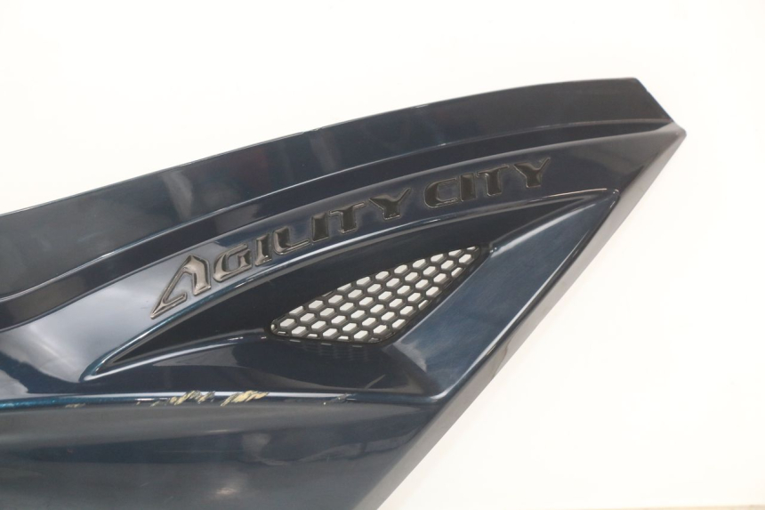 photo de RECHTER HINTERER KOTFLÜGEL KYMCO AGILITY 16+ 4T 50 (2018 - 2023)