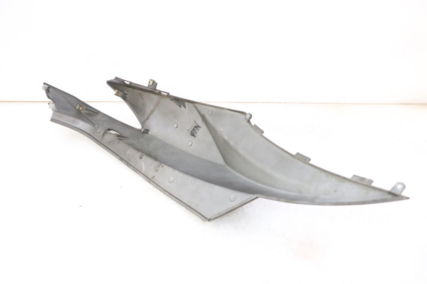 photo de VERKLEIDUNG HINTEN RECHTS KYMCO AGILITY NAKED RENOUVO 2T 50 (2011 - 2018)