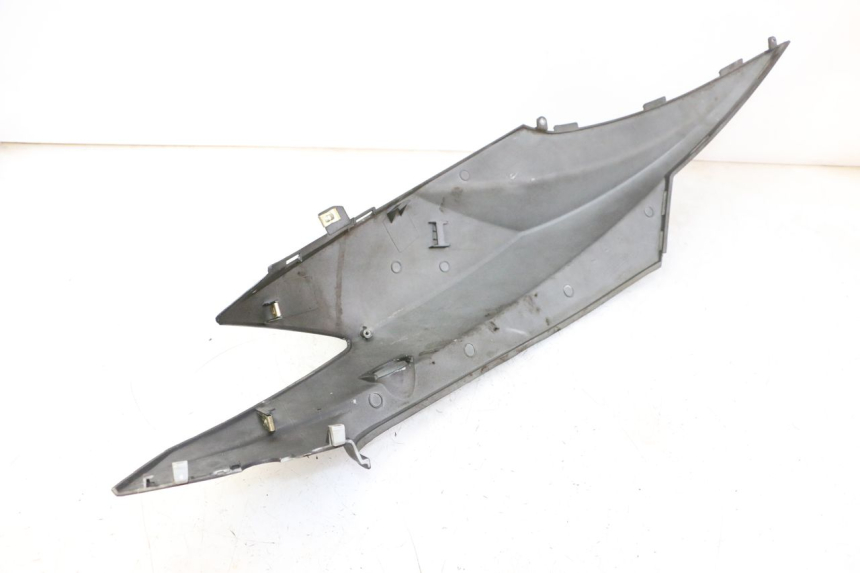 photo de VERKLEIDUNG HINTEN RECHTS KYMCO AGILITY NAKED RENOUVO 2T 50 (2011 - 2018)