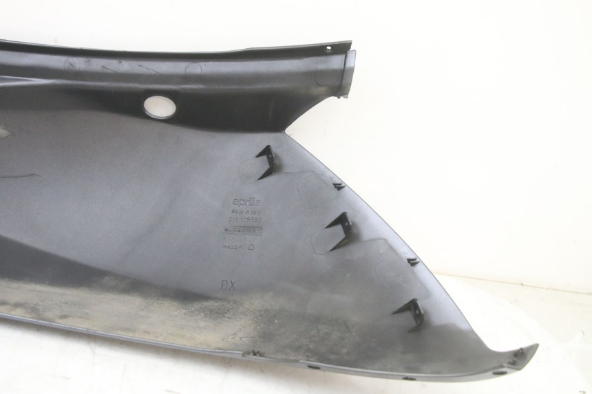 photo de VERKLEIDUNG HINTEN RECHTS APRILIA ATLANTIC 125 (2003 - 2009)