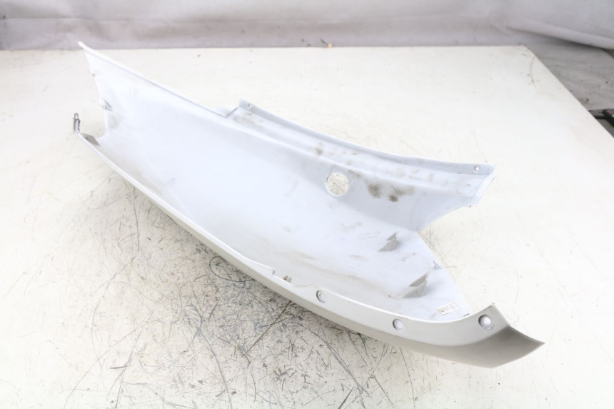 photo de VERKLEIDUNG HINTEN RECHTS APRILIA ATLANTIC S 125 (2010 - 2013)