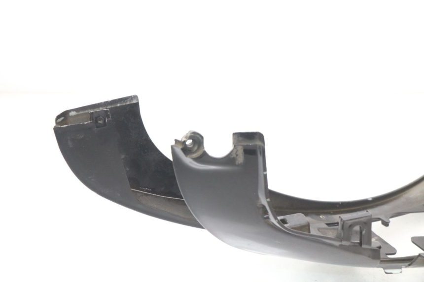 photo de VERKLEIDUNG HINTEN RECHTS PIAGGIO BEVERLY 125 (1998 - 2005)