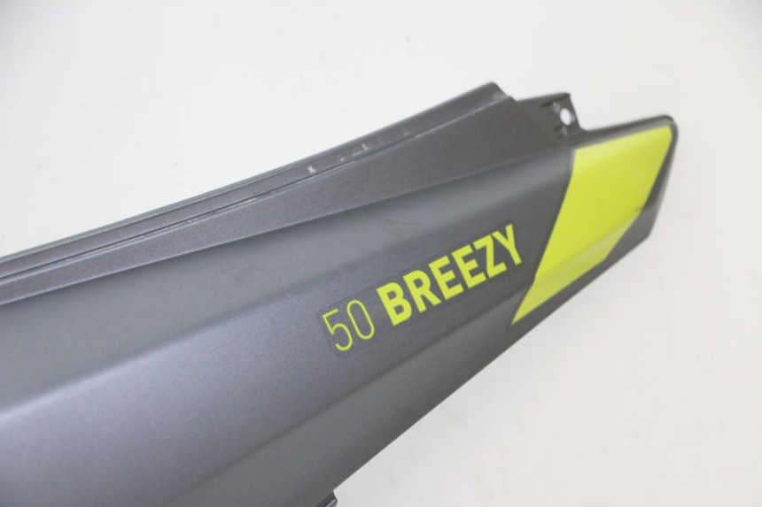 photo de VERKLEIDUNG HINTEN RECHTS MOTRON BREEZY 4T 50 (2021 - 2025)