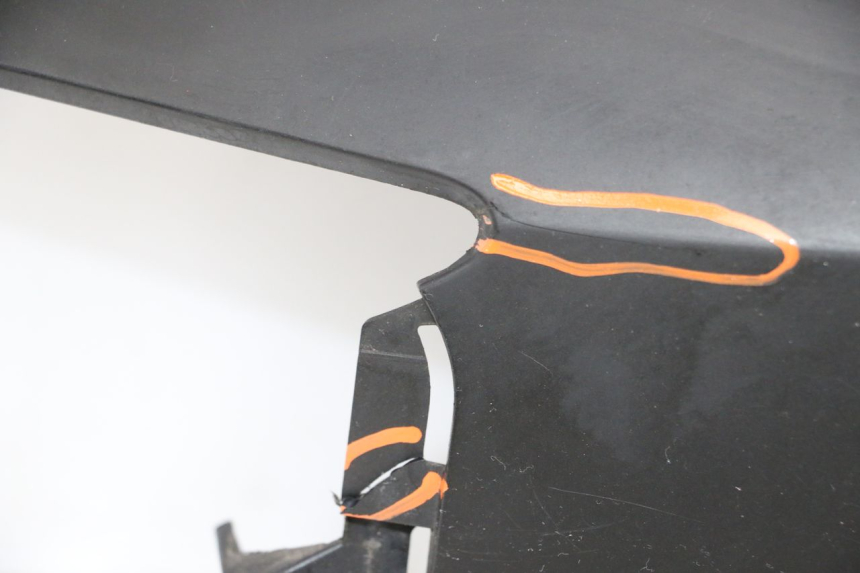 photo de VERKLEIDUNG HINTEN RECHTS SUZUKI BURGMAN 125 (2007 - 2014)