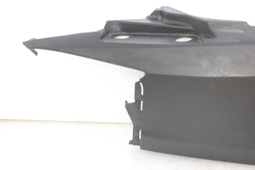 photo de VERKLEIDUNG HINTEN RECHTS SUZUKI BURGMAN 125 (2007 - 2014)