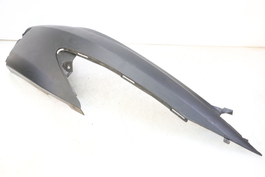 photo de VERKLEIDUNG HINTEN RECHTS SUZUKI BURGMAN 125 (2007 - 2014)