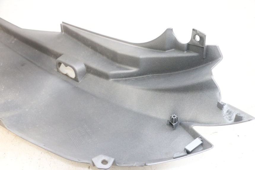 photo de VERKLEIDUNG HINTEN RECHTS SUZUKI BURGMAN 650 (2013 - 2020)