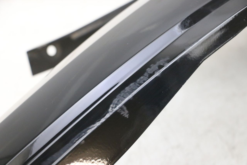 photo de VERKLEIDUNG HINTEN RECHTS SUZUKI BURGMAN 125 (2007 - 2014) - Gesamtansicht des Produkts