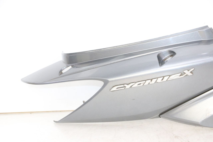 photo de VERKLEIDUNG HINTEN RECHTS YAMAHA CYGNUS X INJECTION 125 (2007 - 2013)